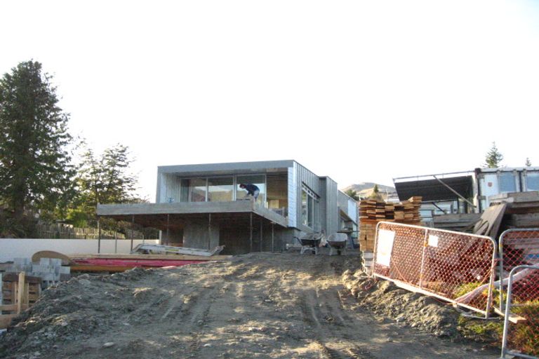 Photo of property in 27 Bay View Road, Kelvin Heights, Queenstown, 9300