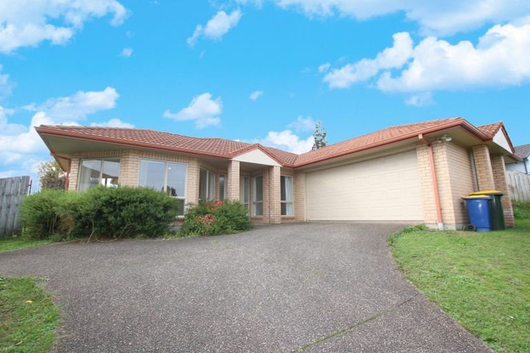 Photo of property in 15 Chelmsley Avenue, Henderson, Auckland, 0612