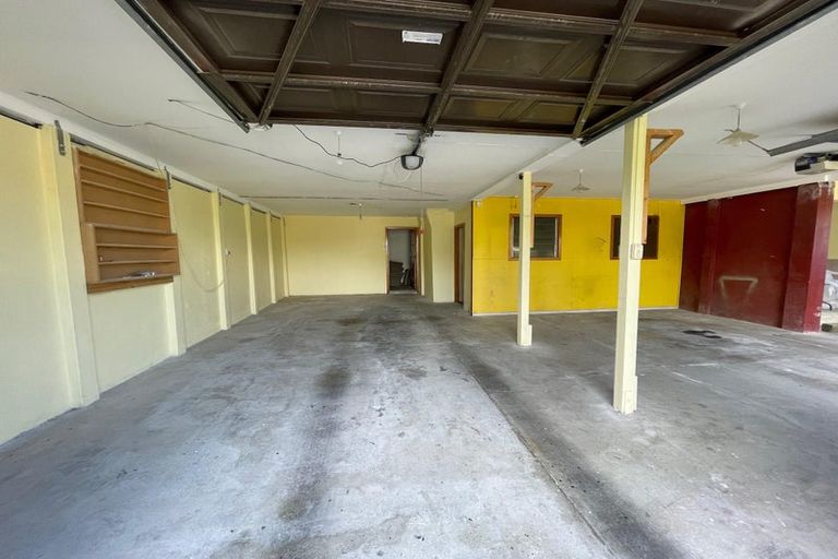 Photo of property in 124 Major Hornbrook Road, Mount Pleasant, Christchurch, 8081