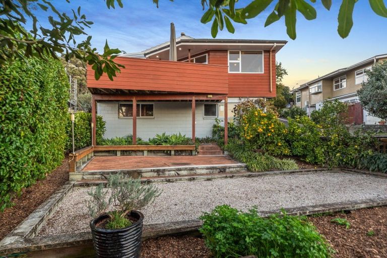Photo of property in 18 Hepper Street, New Lynn, Auckland, 0600