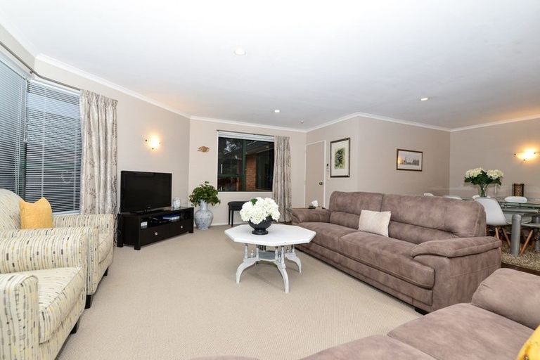 Photo of property in 13 Makepeace Place, Flagstaff, Hamilton, 3210