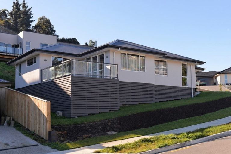 Photo of property in 2 Olivias Place, Stoke, Nelson, 7011