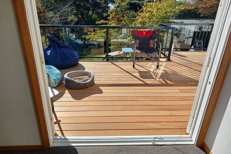 Photo of property in 10 Toenga Road, Pukerua Bay, 5026