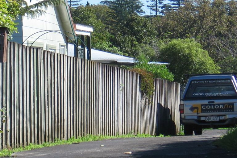 Photo of property in 2/46 Brandon Road, Glen Eden, Auckland, 0602