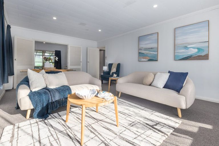 Photo of property in 71a Nimmo Avenue East, Waikanae, 5036