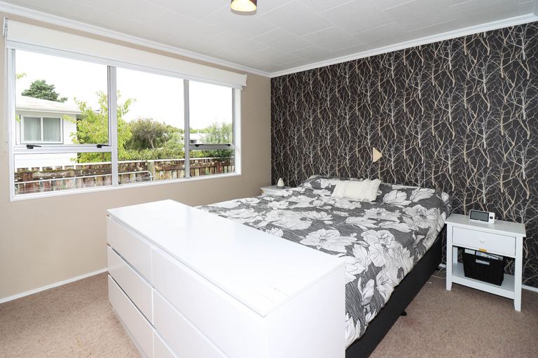 Photo of property in 22 Kupe Drive, Carterton, 5713