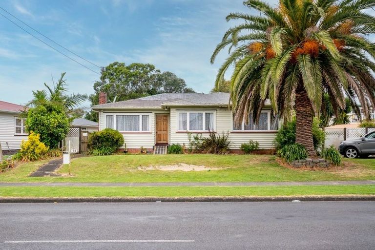 Photo of property in 27 Graeme Avenue, Mangere East, Auckland, 2024