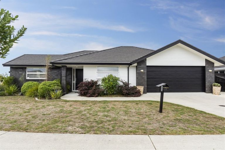 Photo of property in 17 Blanche Road, Papamoa Beach, Papamoa, 3118