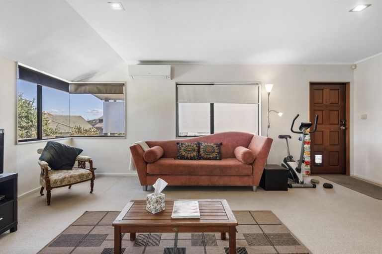 Photo of property in 2/21 Morton Avenue, Forrest Hill, Auckland, 0620