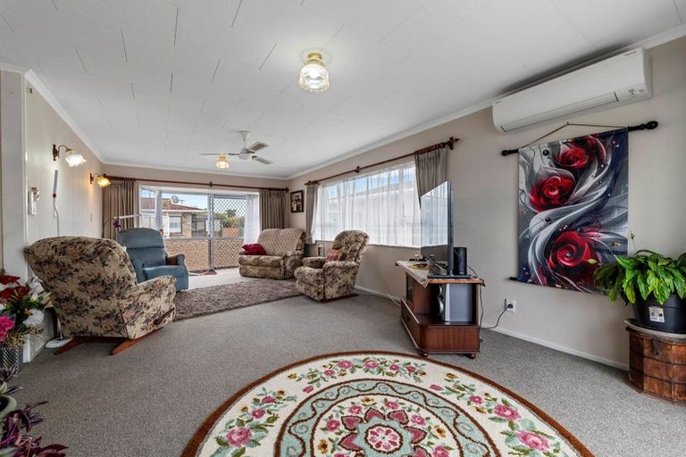 Photo of property in 1/36 Tukapa Street, Westown, New Plymouth, 4310