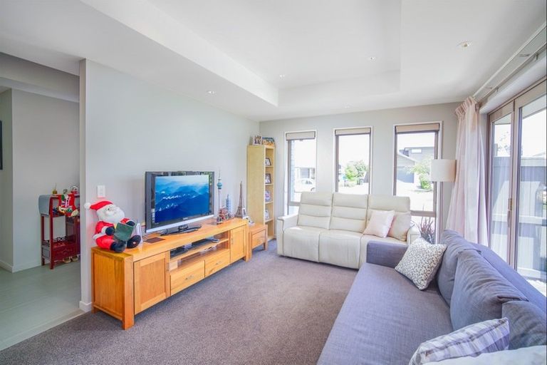 Photo of property in 38 Josephine Crescent, Aidanfield, Christchurch, 8025