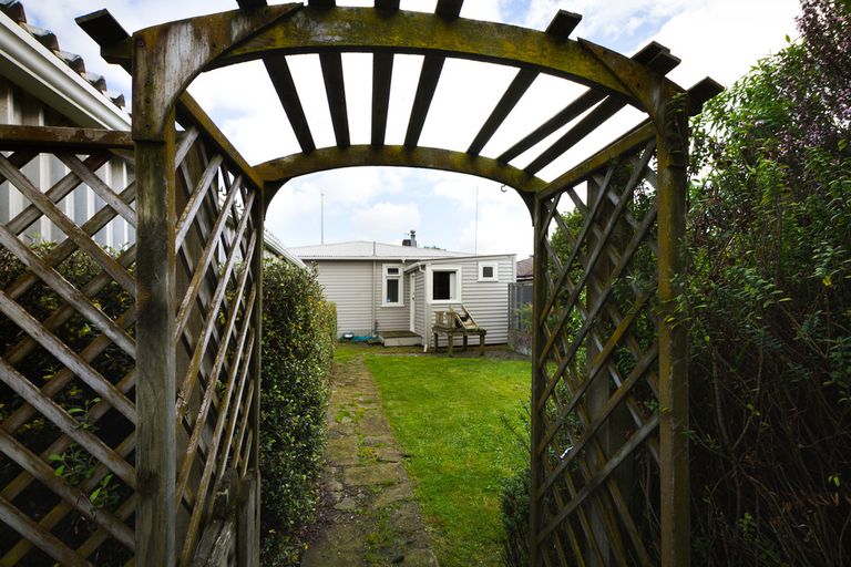 Photo of property in 276 Grey Street, Palmerston North, 4414