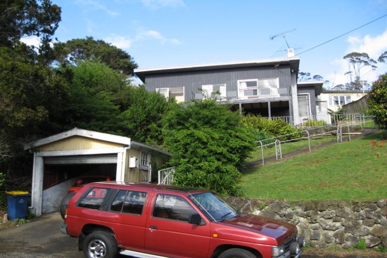 Photo of property in 647 Huia Road, Parau, Auckland, 0604