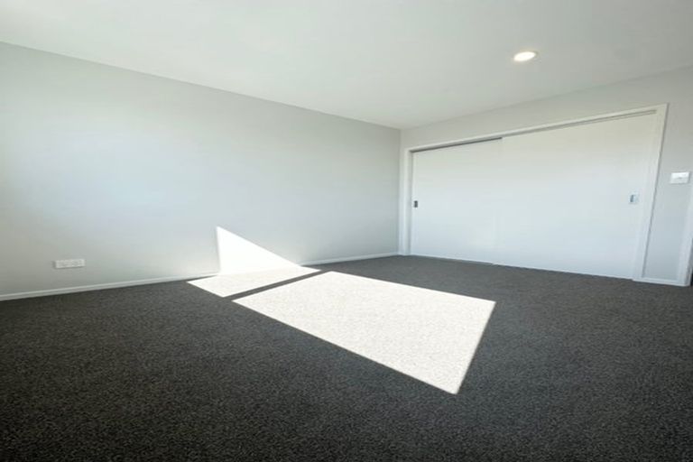 Photo of property in 365 Don Buck Road, Massey, Auckland, 0614