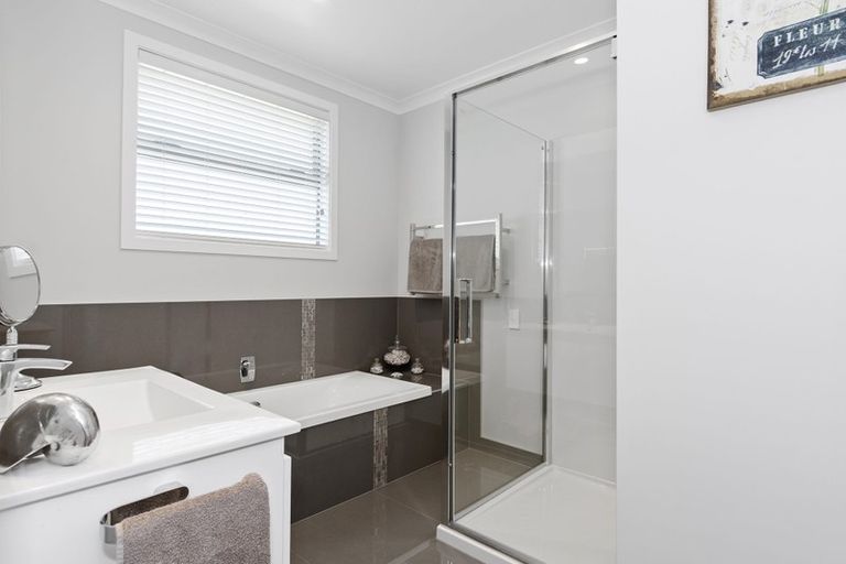 Photo of property in 3 Applin Lane, Pyes Pa, Tauranga, 3112