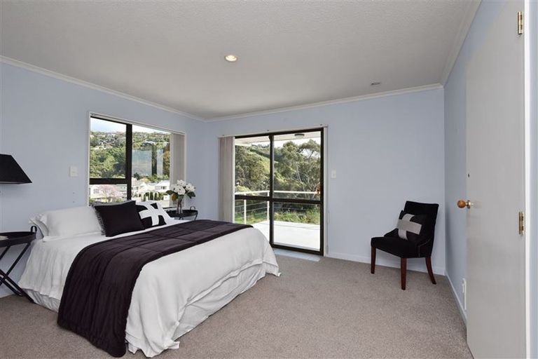 Photo of property in 122 Mccormacks Bay Road, Redcliffs, Christchurch, 8081