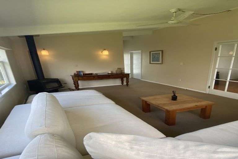 Photo of property in 38 Hauraki Road, Leigh, Warkworth, 0985