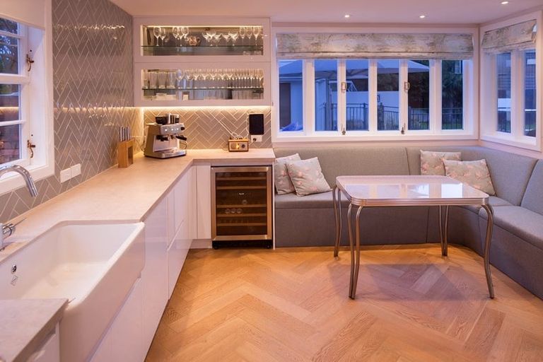 Photo of property in 25 Cheviot Road, Lowry Bay, Lower Hutt, 5013