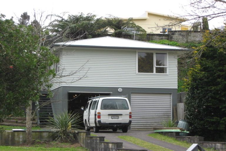 Photo of property in 18 Nash Street, Marfell, New Plymouth, 4310