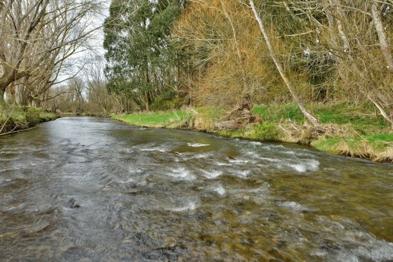 Photo of property in 11 Horrell Road, Mandeville, Gore, 9776