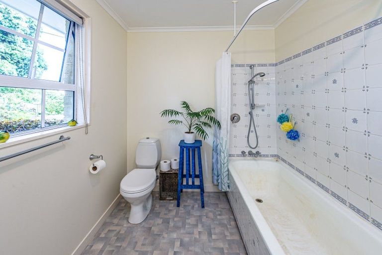 Photo of property in 220 Watt Livingstone Road, Westmere, Whanganui, 4574