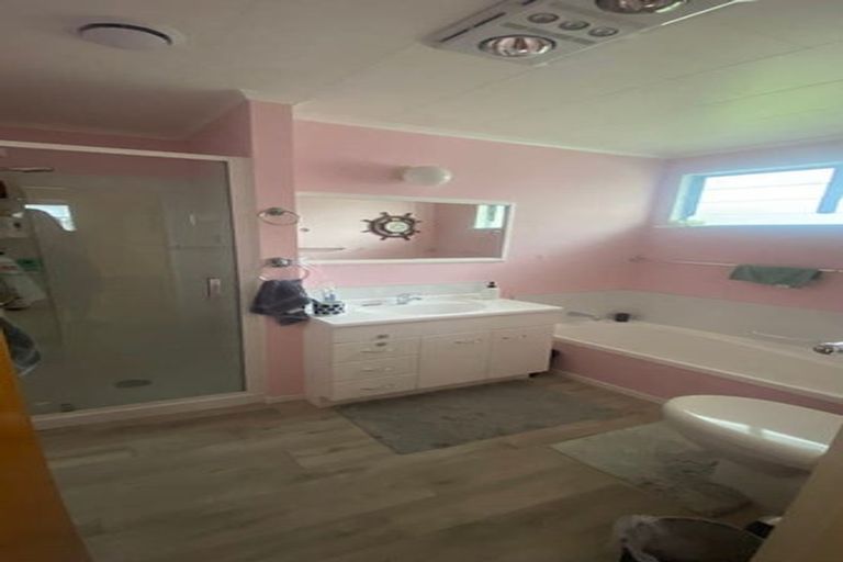 Photo of property in 20 Edwards Place, Terrace End, Palmerston North, 4410