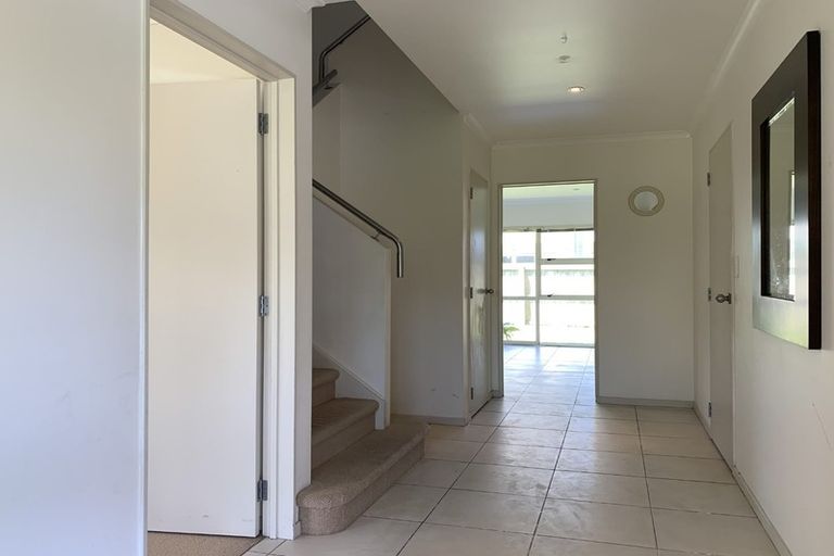 Photo of property in 27a Swanson Road, Henderson, Auckland, 0610