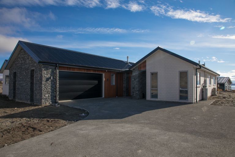 Photo of property in 25 Mistake Drive, Lake Tekapo, 7999