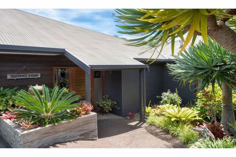 Photo of property in 19 Ao Marama Place, Kerikeri, 0294