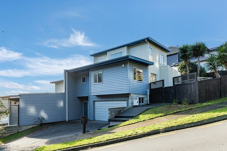 Photo of property in 9 Paremata Drive, Paremata, Porirua, 5024