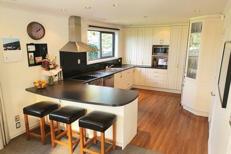 Photo of property in 10 Chilton Drive, Mairehau, Christchurch, 8052