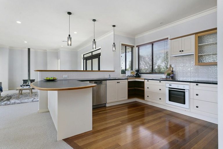 Photo of property in 100 Hooker Road, Tamahere, Hamilton, 3283