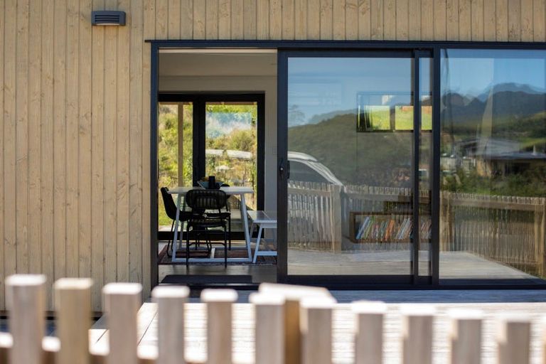 Photo of property in 11 Omahina Street, Raglan, 3225