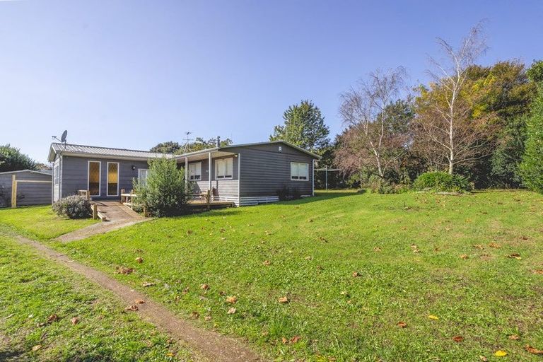 Photo of property in 38 Clifton Avenue, Carterton, 5713