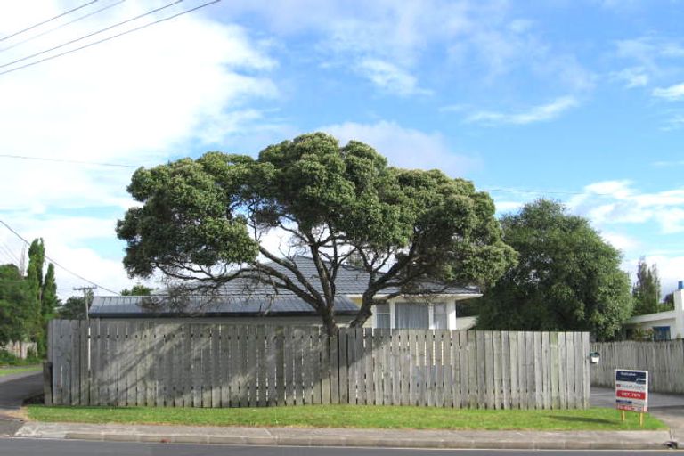 Photo of property in 129a View Road, Sunnyvale, Auckland, 0612