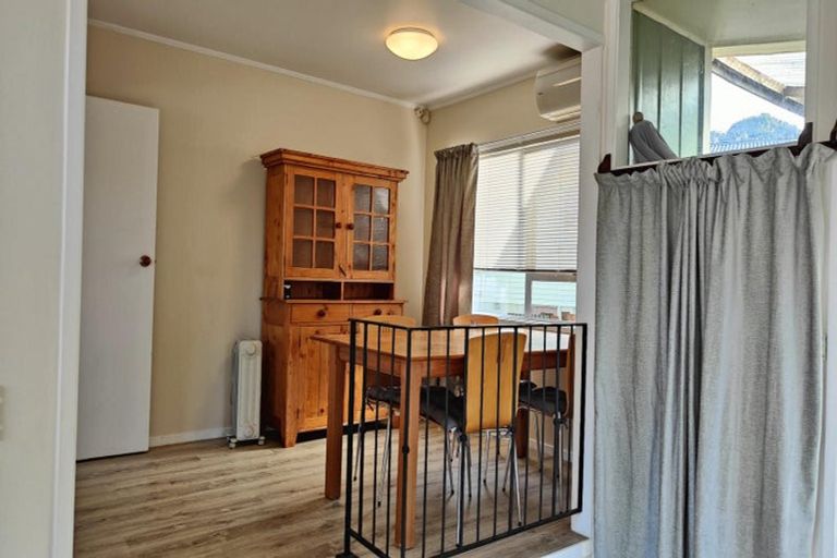 Photo of property in 27 Cheval Drive, Totara Vale, Auckland, 0629