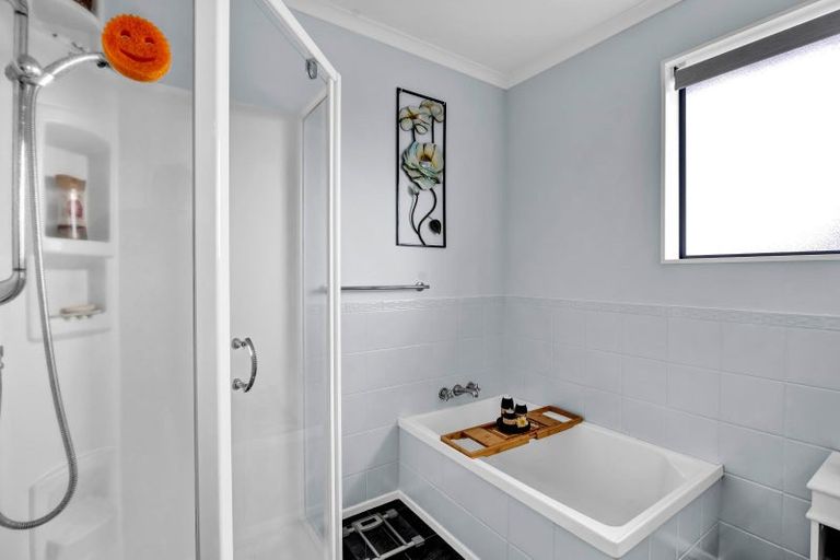 Photo of property in 104 Pembroke Road, Pembroke, Stratford, 4332