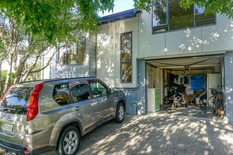 Photo of property in 35 Esther Place, Red Beach, 0932