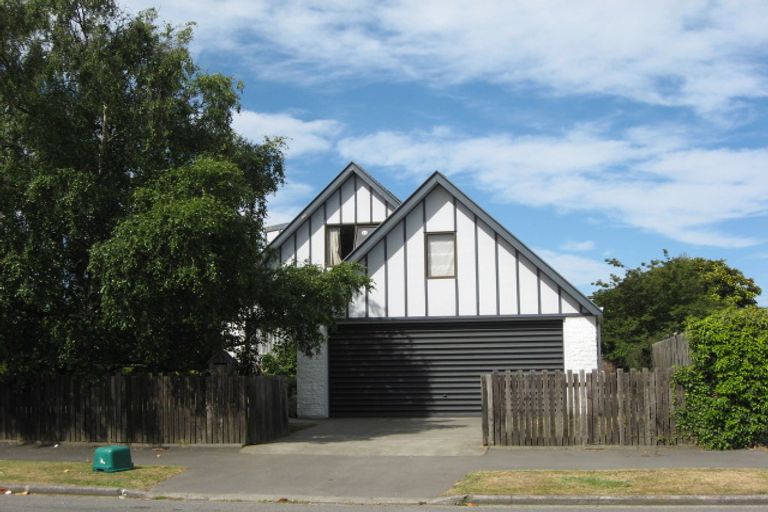 Photo of property in 48 Royal Park Drive, Parklands, Christchurch, 8083