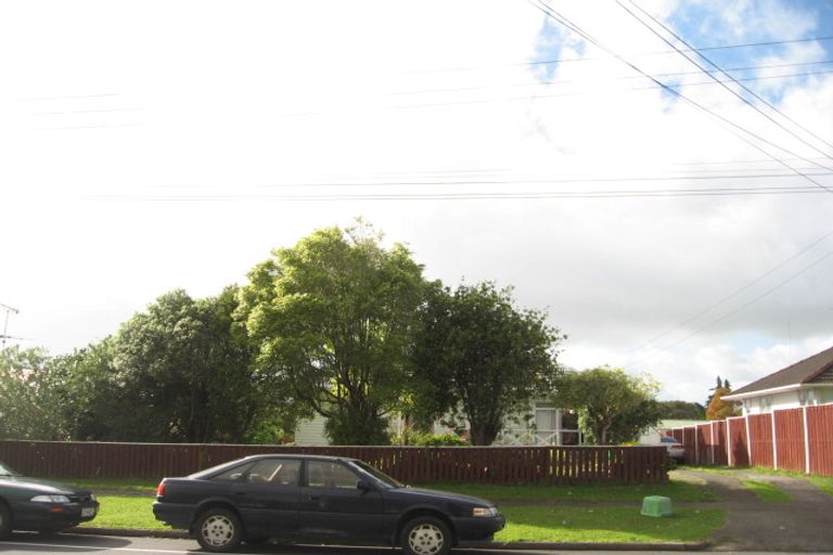 Photo of property in 42 Gossamer Drive, Pakuranga Heights, Auckland, 2010