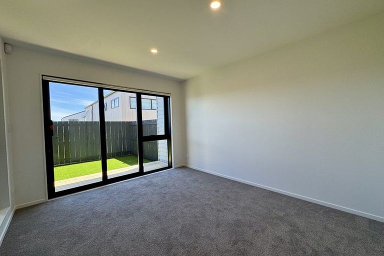 Photo of property in 202b Henwood Road, Westgate, 0814