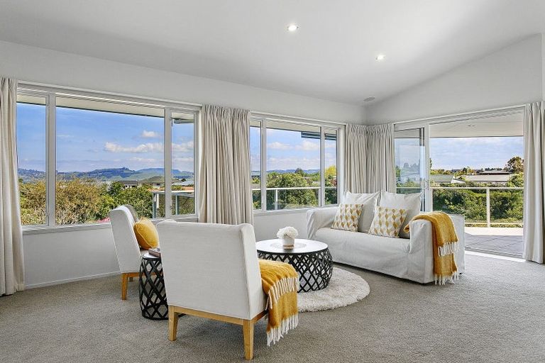 Photo of property in 19 Magnolia Rise, Waipahihi, Taupo, 3330