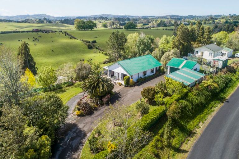 Photo of property in 33 Needham Road, Paerata, Drury, 2578