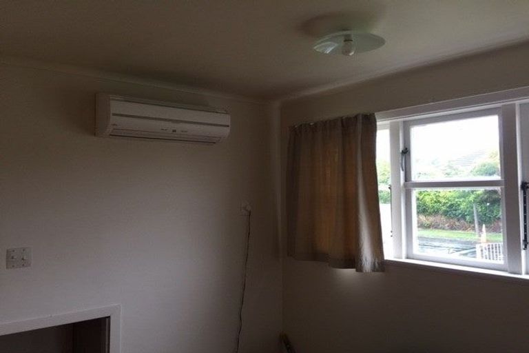 Photo of property in 8 Ashby Place, Bryndwr, Christchurch, 8052