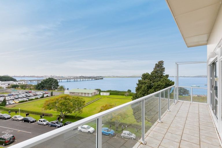 Photo of property in 3/22 Cliff Road, Tauranga, 3110