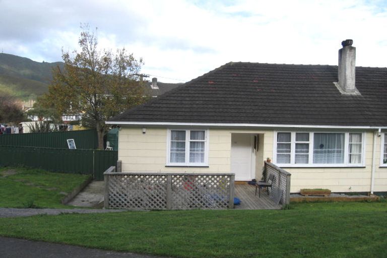 Photo of property in 92 Kowhai Street, Naenae, Lower Hutt, 5011