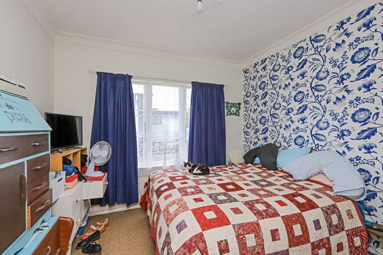 Photo of property in 222 Mayfair Avenue, Mayfair, Hastings, 4122