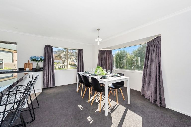 Photo of property in 16 Glenburn Place, Nawton, Hamilton, 3200