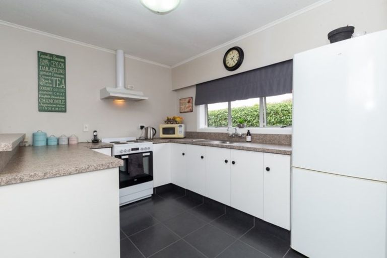 Photo of property in 84 Gilberthorpes Road, Hei Hei, Christchurch, 8042