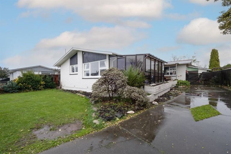 Photo of property in 29 Donnington Street, Parklands, Christchurch, 8083
